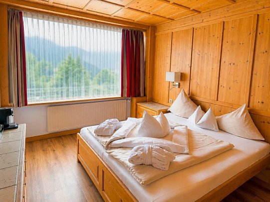 Latini - Wohnbeispiel Doppelzimmer Alpenrose (Zimmercodierung DG1)