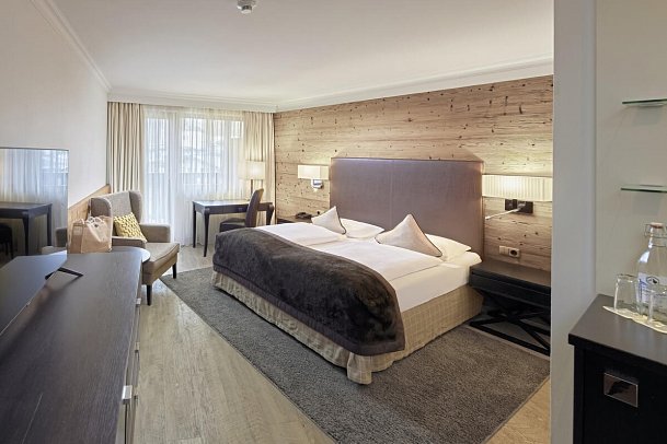 Das Alpenhaus Kaprun - Wohnbeispiel Doppelzimmer Alpenwohnen M (Zimmercodierung DB2)