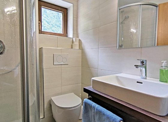 Hotel Wasserfall - Beispiel Bad Einzelzimmer (Zimmercodierung EB1)