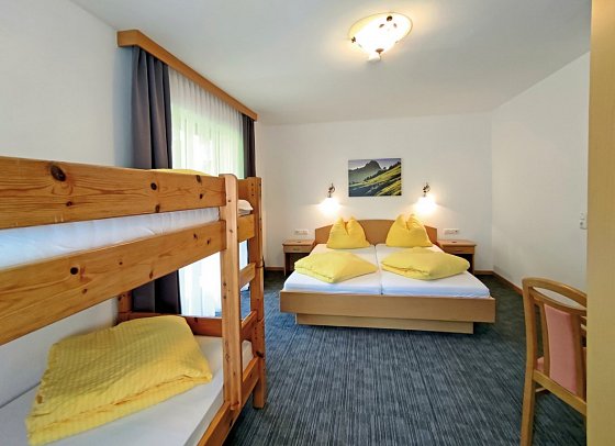 Hotel Wasserfall - Wohnbeispiel Familienzimmer (Zimmercodierung FB1)