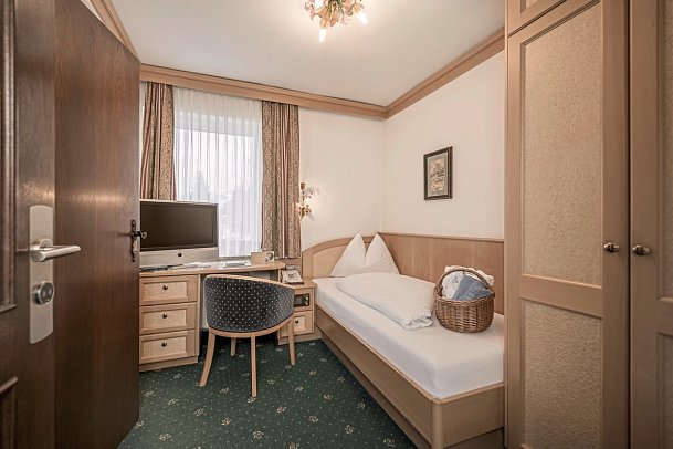 Alpina - Wohnbeispiel Einzelzimmer Klassik (Zimmercodierung EB1)