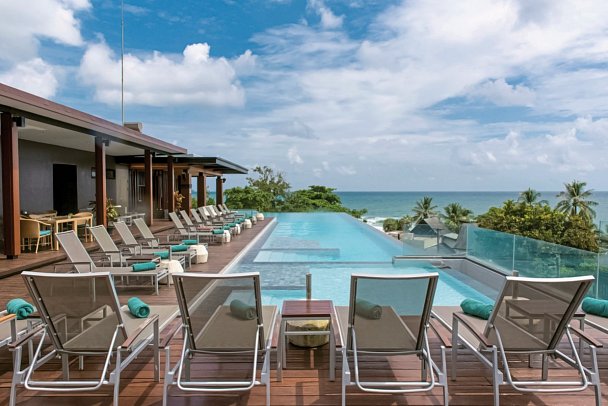 KC Grande Resort & Spa - Rooftop Swimming Pool