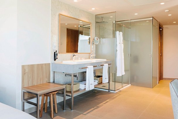 Bancal Hotel & Spa - Badbeispiel Juniorsuite Meerblick (Zimmercodierung JBM)