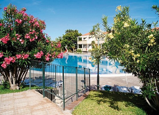 Apartamentos Checkin Laurisilva