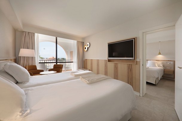 Iberostar Selection Anthelia - Wohnbeispiel 2 DZ mit Verbindungstür (Zimmercodierungen FV1 & FV2)