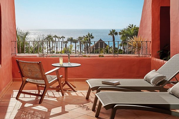 Tivoli La Caleta Tenerife Resort - Wohnbeispiel Doppelzimmer Premium Meerblick Terrasse (Zimmercodierung DMO)