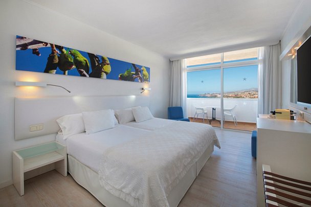 Iberostar Waves Bouganville Playa - Wohnbeispiel Doppelzimmer seitl. Meerblick (Zimmercodierungen D1N & D2N)