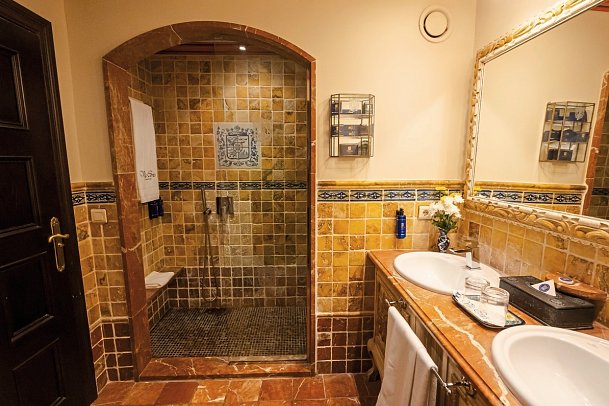 Europe Villa Cortés - Wohnbeispiel Doppelzimmer Gartenblick (Zimmercodierungen DBG & D1G)