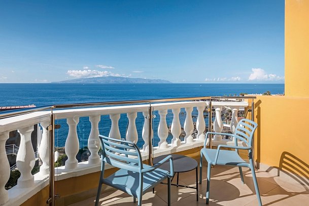 Allegro Isora - Wohnbeispiel Apt. 1 Schlafzi. Deluxe Meerblick (Zimmercodierung ADM)