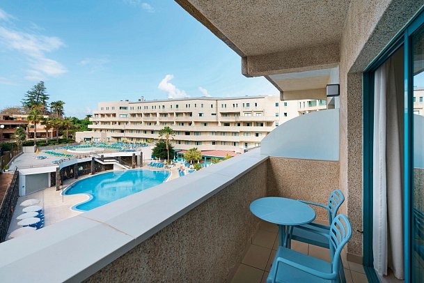 Alua Tenerife - Wohnzimmer Doppelzimmer Poolblick (Zimmercodierung DBP)