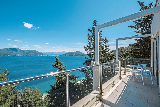 Iberostar Waves Herceg Novi - Wohnbeispiel Junior Suite Meerblick (Zimmercodierung JBM)