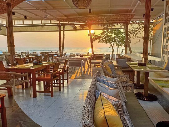 Fair House Beach Resort & Hotel