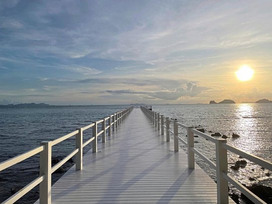 Conrad Koh Samui - Pier