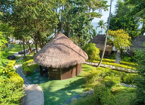 The Beach Club Haad Tien