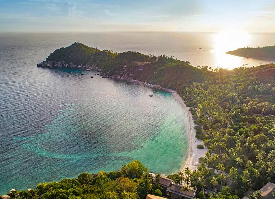 The Beach Club Haad Tien