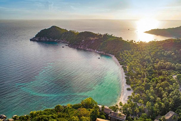 The Beach Club Haad Tien