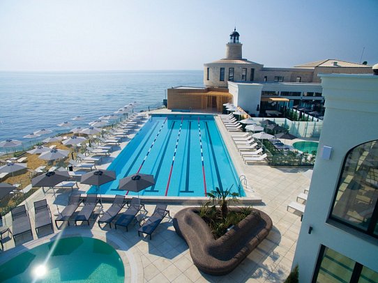 Astor Garden Hotel - Aquahouse Thermal & Beach