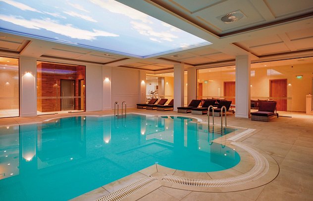 Astor Garden Hotel