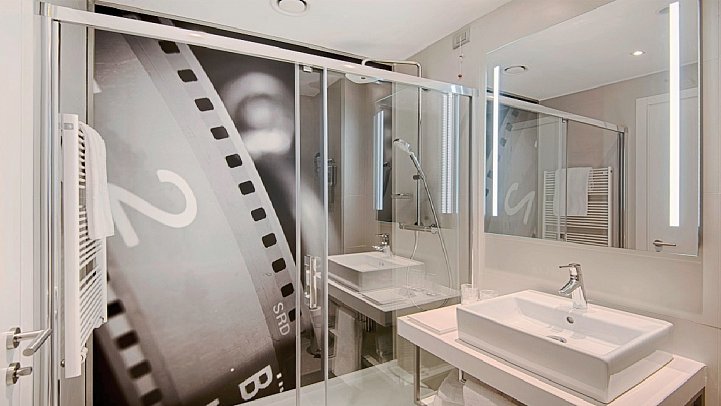 AVANI Rio Novo Venice Hotel - Beispiel Bad Doppelzimmer (Zimmercodierung DB1)