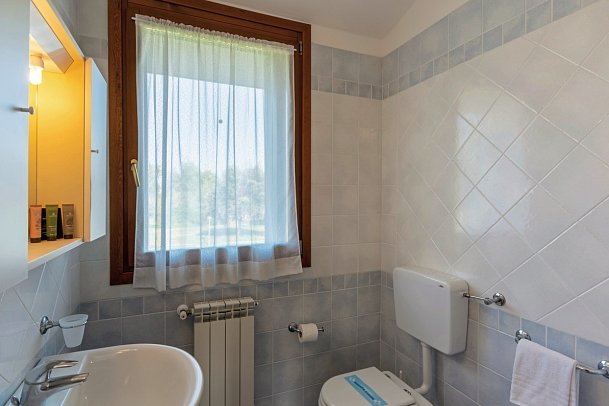 Ferieninsel Albarella - Beispiel Bad (Zimmercodierung OB1)