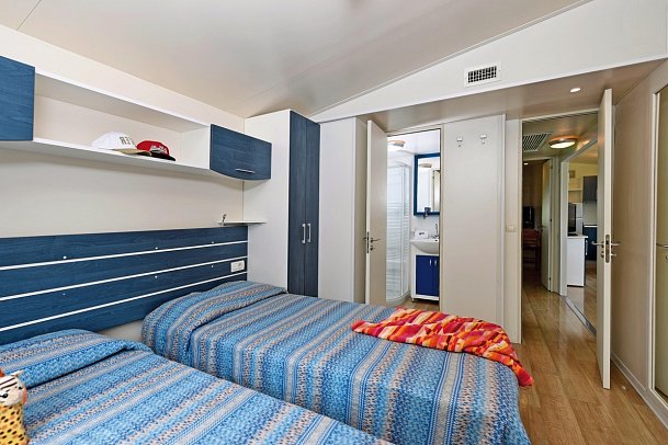 Camping Pino Mare - Wohnbeispiel Mobilheim Gold (Zimmercodierung CB3)