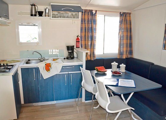 Rosapineta Camping Village (by Happy Camp) - Wohnbeispiel Mobilheim Happy Plus (Zimmercodierung CG2)