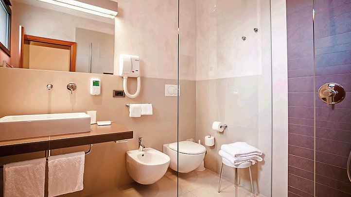 Atlantic Terme Natural Spa & Hotel - Beispiel Bad (Zimmercodierung DF1)