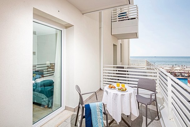 Capitol - Beispiel Balkon (Zimmercodierung DGN)