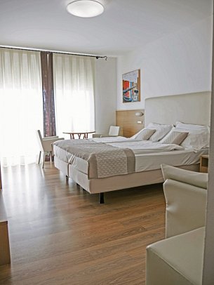 Bristol - Wohnbeispiel Juniorsuite (Zimmercodierung J9M)