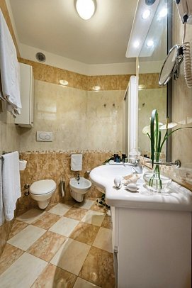 Luxor & Cairo The Beach Resort - Beispiel Bad (Zimmercodierung DG1)