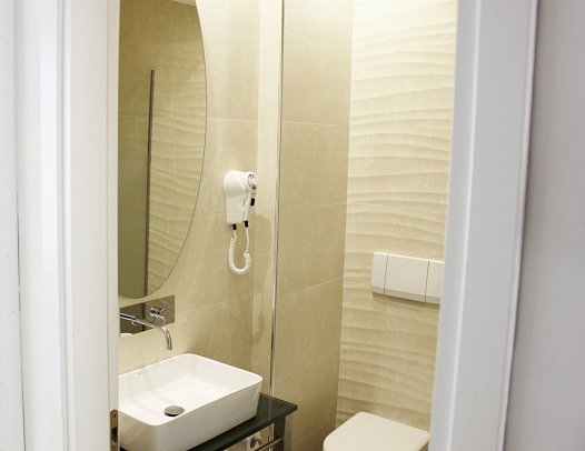 Park Hotel Cellini - Beispiel Bad (Zimmercodierungen DB1, JB1, DD4 & DD5)