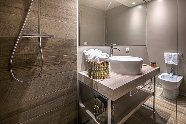 San Giorgio Resort - Beispiel Bad Doppelzimmer Komfort (Zimmercodierung DF1)