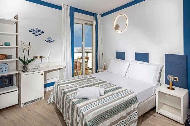 Karinzia - Wohnbeispiel Doppelzimmer Meerblick (Zimmercodierung DBM)