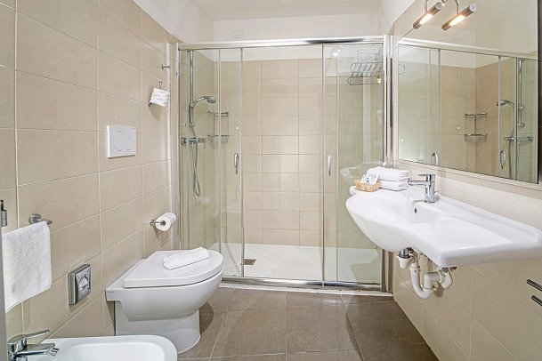 Karinzia - Beispiel Bad (Zimmercodierung DSN)