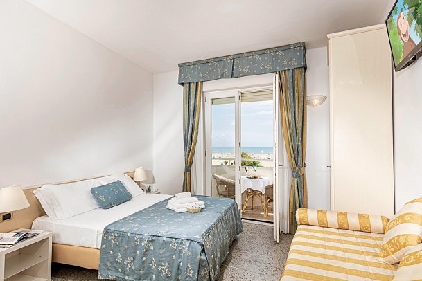 Karinzia - Wohnbeispiel Vierbettzimmer Meerblick (Zimmercodierung RBM)