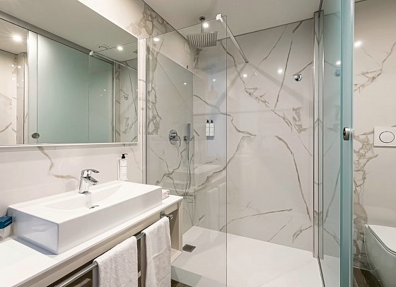 Mediterranee Family & Spa Hotel - Beispiel Bad (Zimmercodierung JD1)