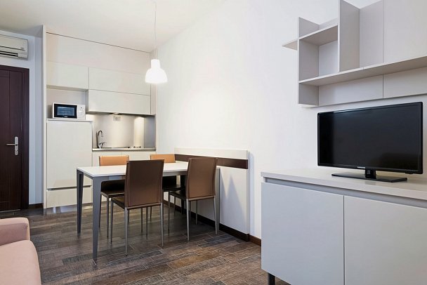 Aparthotel Holiday - Wohnbeispiel Classic Suite (Zimmercodierung AB1)