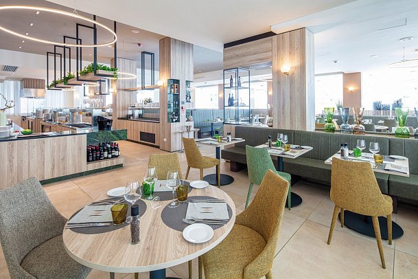 Life Hotel