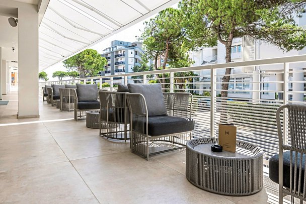 Life Hotel