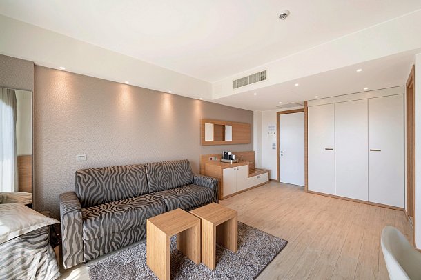 Laguna Park Hotel - Wohnbeispiel Juniorsuite Bella Vista (Zimmercodierung JBN)