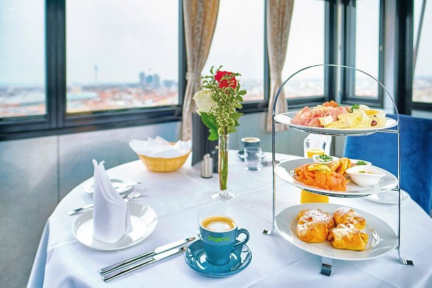 Hotel Kärntnerhof - Frühstück im Riesenrad