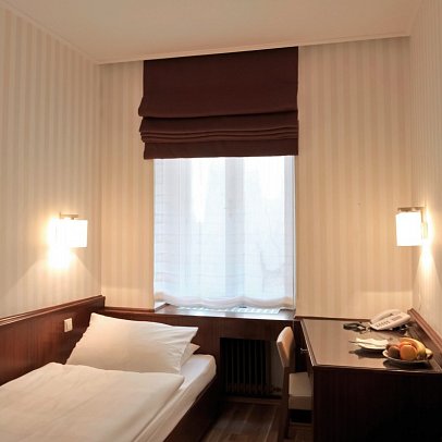 Hotel Kärntnerhof - Wohnbeispiel Einzelzimmer Standard (Zimmercodierung EG2)