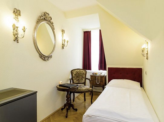 Hotel Regina - Wohnbeispiel Einzelzimmer Standard (Zimmercodierung EG1)