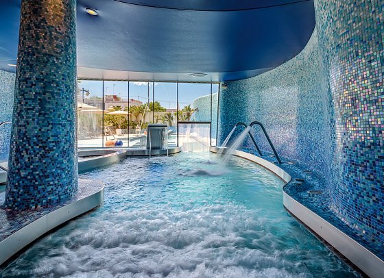 Las Arenas Balneario Resort - Spa