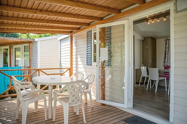 Camping Baia Verde - Wohnbeispiel Mobilheim Suite Deluxe (Zimmercodierung CD1)