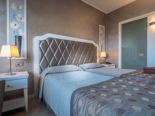 Parc Hotel Gritti - Wohnbeispiel Doppelzimmer Privilege (Zimmercodierung DR1)