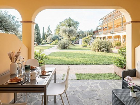 Sentido Lago di Garda Premium Village - Wohnbeispiel Appartement Comfort Hillside (Zimmercodierung AB1)