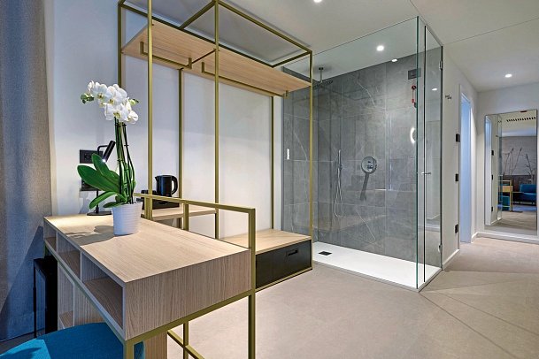 Hotel Royal Village - Wohnbeispiel Juniorsuite Seeblick (Zimmercodierung J1I)