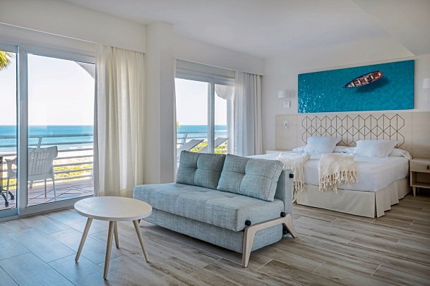 Iberostar Waves Royal Andalus - Wohnbeispiel Juniorsuite Meerblick Beachfront (Zimmercodierungen J1O & J2G)