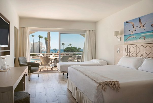 Iberostar Waves Royal Andalus - Wohnbeispiel Suite seitl. Meerblick (Zimmercodierungen WB1 & W2M)